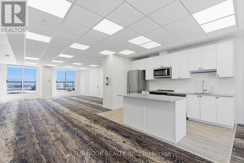 609 - 3655 Kingston Road, Toronto (Scarborough Village), ON - Indoor Photo Showing Kitchen