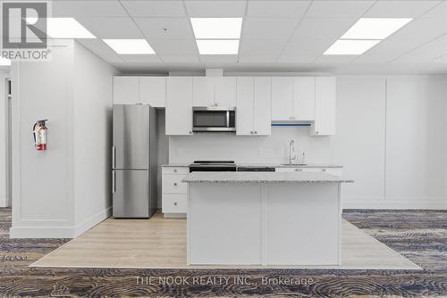 609 - 3655 Kingston Road, Toronto (Scarborough Village), ON - Indoor Photo Showing Kitchen