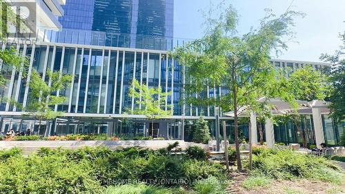 6210 - 55 Cooper Street S, Toronto, ON - Outdoor