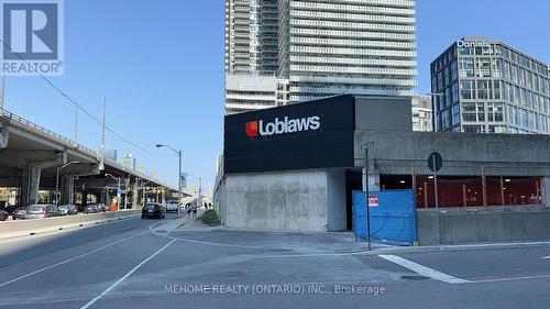 6210 - 55 Cooper Street S, Toronto, ON - Outdoor