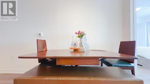 6210 - 55 Cooper Street S, Toronto, ON - Indoor