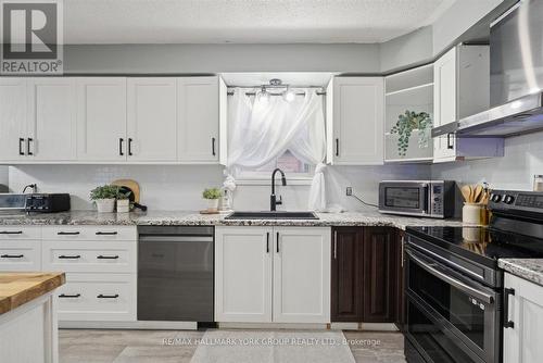5 Burke Street, Georgina, ON - Indoor Photo Showing Kitchen