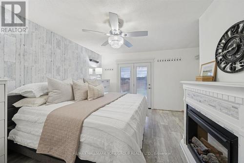 5 Burke Street, Georgina, ON - Indoor Photo Showing Bedroom