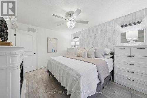5 Burke Street, Georgina, ON - Indoor Photo Showing Bedroom