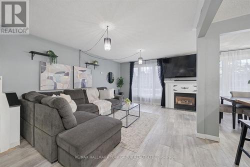 5 Burke Street, Georgina, ON - Indoor Photo Showing Living Room With Fireplace