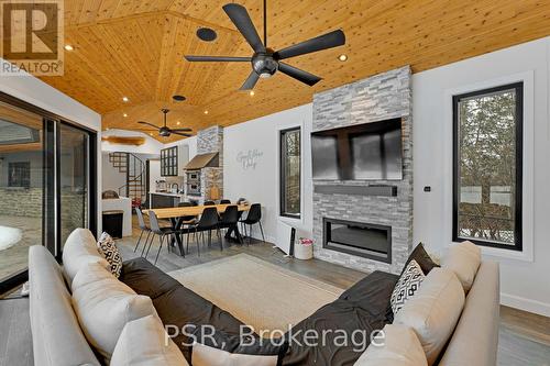 140 Ravendale Court, Vaughan, ON - Indoor Photo Showing Living Room With Fireplace