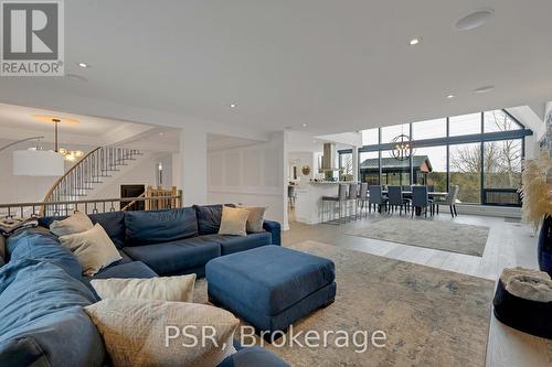 140 Ravendale Court, Vaughan, ON - Indoor Photo Showing Living Room