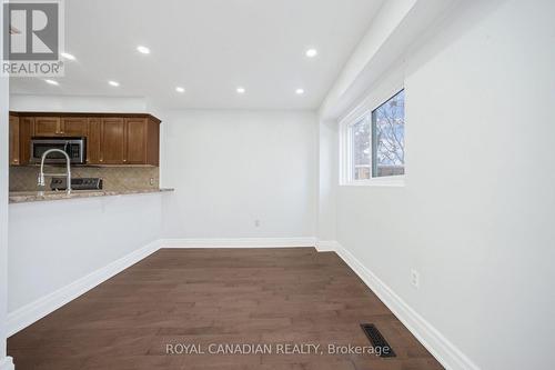 116 - 1538 Lancaster Drive, Oakville, ON - Indoor