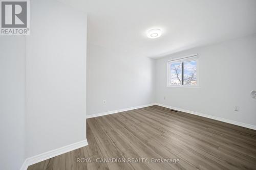 116 - 1538 Lancaster Drive, Oakville, ON - Indoor Photo Showing Other Room