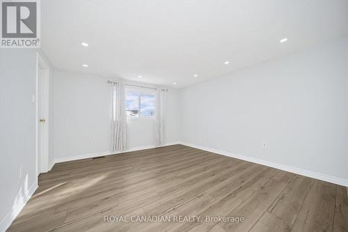 116 - 1538 Lancaster Drive, Oakville, ON - Indoor Photo Showing Other Room