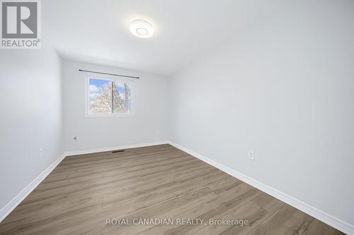 116 - 1538 Lancaster Drive, Oakville, ON - Indoor Photo Showing Other Room
