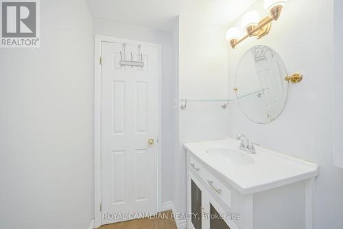 116 - 1538 Lancaster Drive, Oakville, ON - Indoor Photo Showing Bathroom