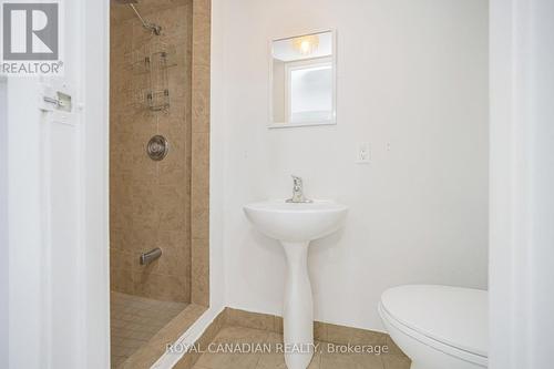 116 - 1538 Lancaster Drive, Oakville, ON - Indoor Photo Showing Bathroom