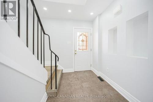 116 - 1538 Lancaster Drive, Oakville, ON - Indoor Photo Showing Other Room