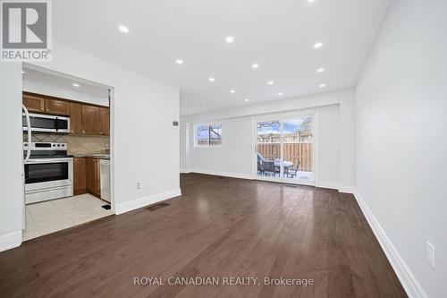 116 - 1538 Lancaster Drive, Oakville, ON - Indoor