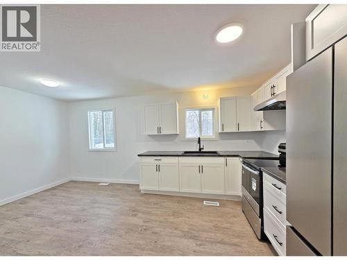 3982 Bulova Road, Quesnel, BC - Indoor Photo Showing Kitchen