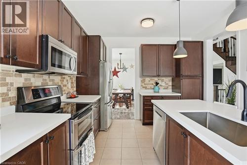 211 Odonnel Drive, Binbrook, ON - Indoor Photo Showing Kitchen