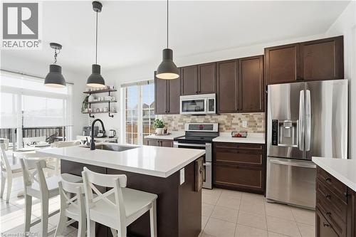211 Odonnel Drive, Binbrook, ON - Indoor Photo Showing Kitchen With Upgraded Kitchen