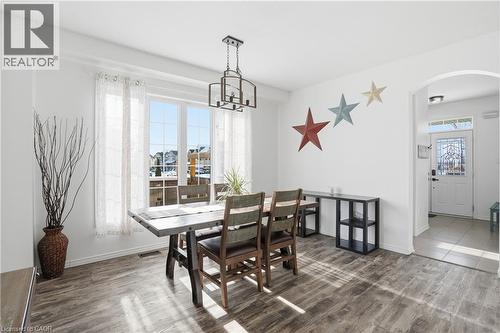 211 Odonnel Drive, Binbrook, ON - Indoor Photo Showing Dining Room