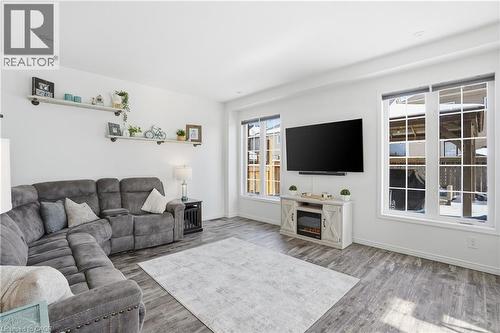 211 Odonnel Drive, Binbrook, ON - Indoor Photo Showing Living Room