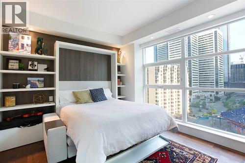 1005, 205 Riverfront Avenue Sw, Calgary, AB - Indoor Photo Showing Bedroom