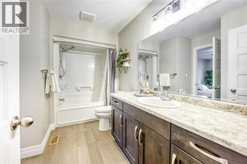 344 Citation Circle, St Clair, ON - Indoor Photo Showing Bathroom