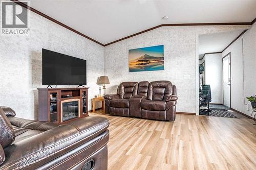 37 Maple Drive, Brooks, AB 