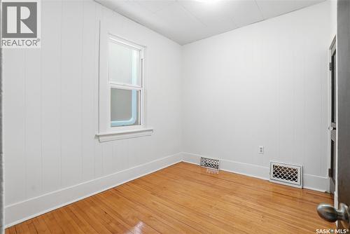 912 5Th Avenue N, Saskatoon, SK - Indoor Photo Showing Other Room