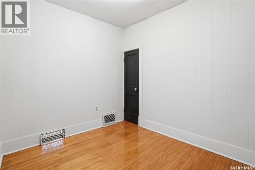 912 5Th Avenue N, Saskatoon, SK - Indoor Photo Showing Other Room