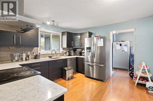 20 Castlegrove Way Ne, Calgary, AB - Indoor Photo Showing Kitchen