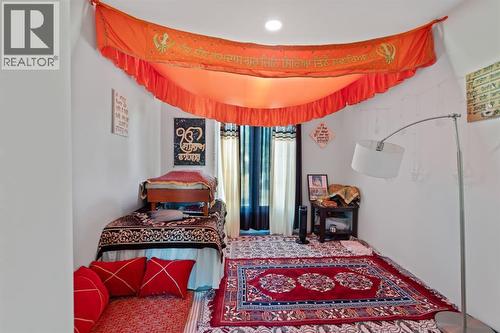 20 Castlegrove Way Ne, Calgary, AB - Indoor Photo Showing Bedroom