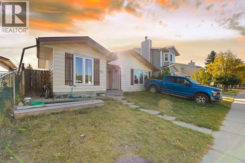 20 Castlegrove Way Ne, Calgary, AB - Outdoor