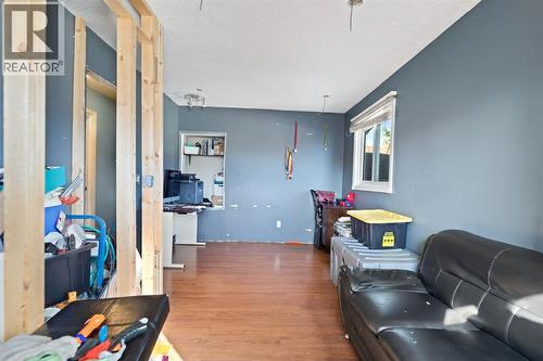 20 Castlegrove Way Ne, Calgary, AB - Indoor