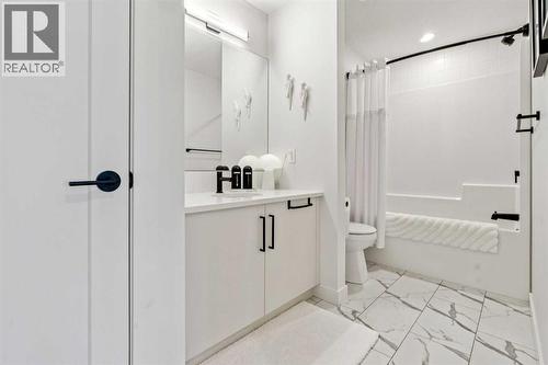 155 Sage Meadows View Nw, Calgary, AB - Indoor Photo Showing Bathroom