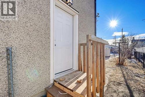 5610 Pensacola Crescent Se, Calgary, AB - Outdoor