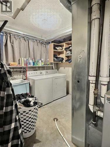 13 Aspen Crescent, Jasper, AB - Indoor Photo Showing Laundry Room