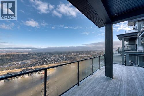 1030 Emslie Street, Kelowna, BC - Outdoor With View