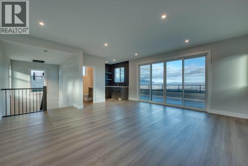 1030 Emslie Street, Kelowna, BC - Indoor Photo Showing Other Room