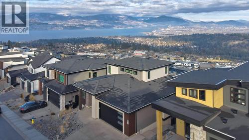 1030 Emslie Street, Kelowna, BC - Outdoor With View