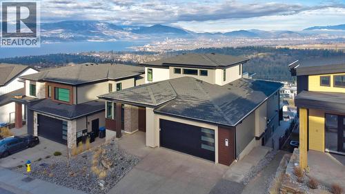 1030 Emslie Street, Kelowna, BC - Outdoor With View