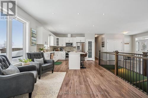 151116 12Th Line, East Garafraxa, ON - Indoor Photo Showing Living Room
