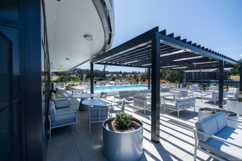 815-2000 Hannington Rd, Langford, BC - Outdoor With In Ground Pool