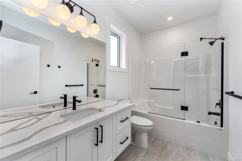 219 Cowichan Lake Rd, Lake Cowichan, BC 