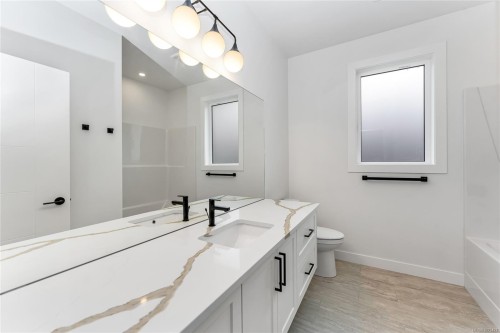 219 Cowichan Lake Rd, Lake Cowichan, BC 