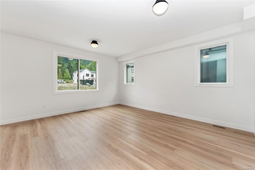 219 Cowichan Lake Rd, Lake Cowichan, BC 