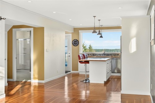 352 Kennedy St, Nanaimo, BC 