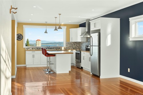 352 Kennedy St, Nanaimo, BC 