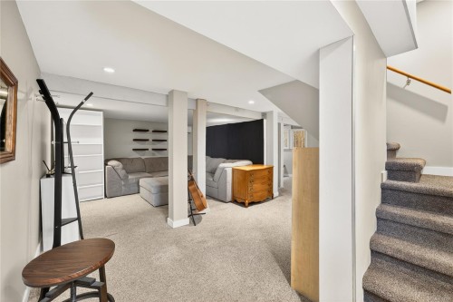 352 Kennedy St, Nanaimo, BC 