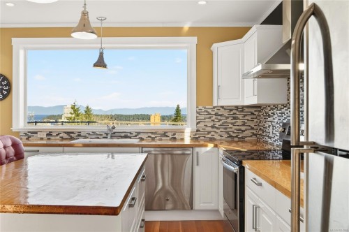 352 Kennedy St, Nanaimo, BC 