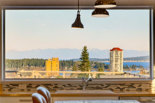 352 Kennedy St, Nanaimo, BC 